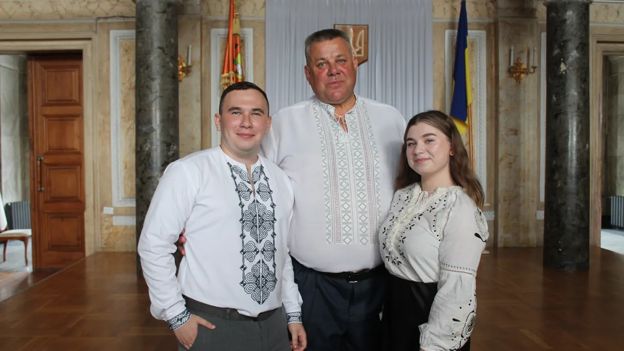 Урочиста мить