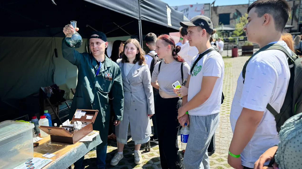фестиваль SCIENCE & TECH FEST OL