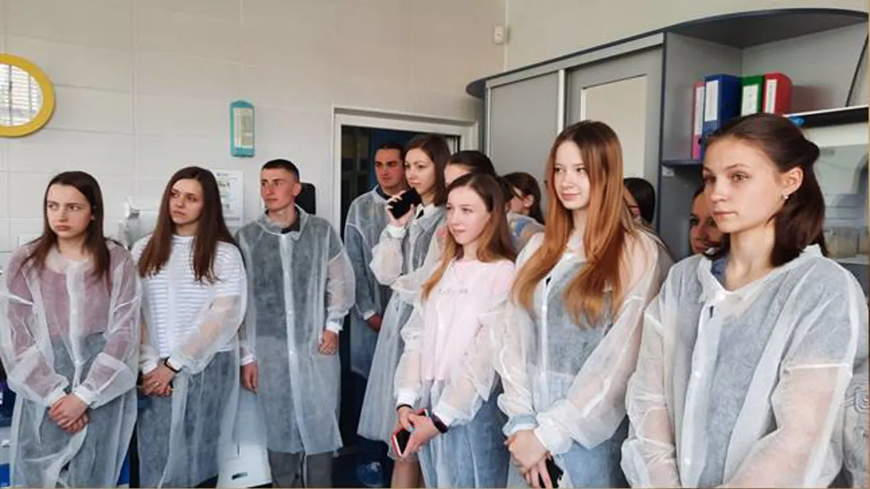 Екскурсія до лабораторії «SYNEVO»