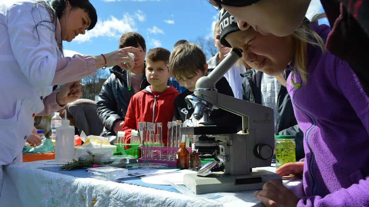 Зустріч з науковою малечею